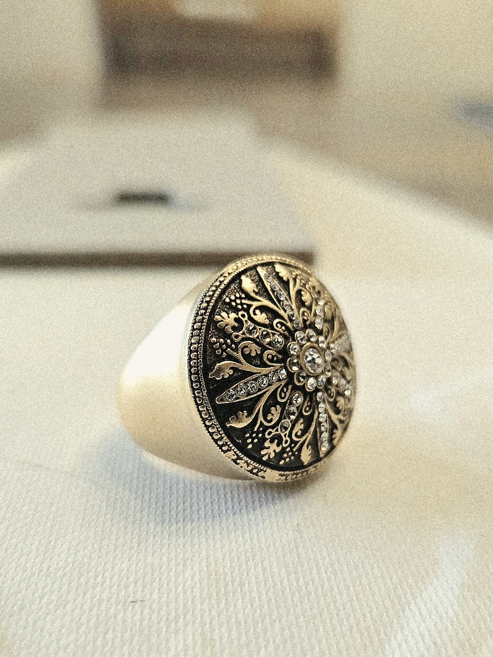Premier Designs Vintage-Inspired Dome Crystal Signet Ring Sz 7